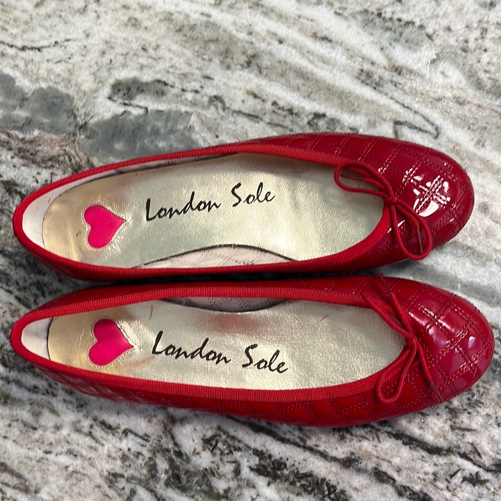 Red patent leather. London Sole FS/NY ballet flats - NWT (no box) size 38.5
